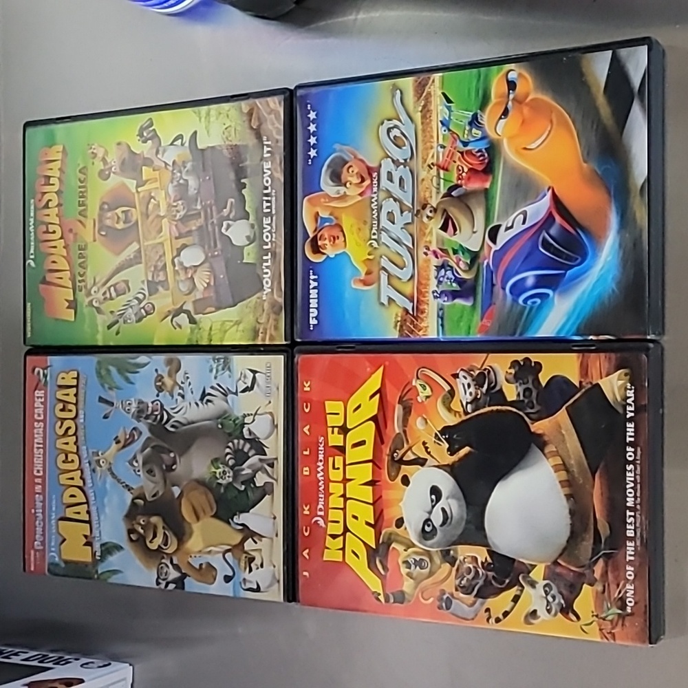 (4) DreamWorks DVDs Madagascar Madagascar 2:Escape to Africa Kung Fu Panda Turbo